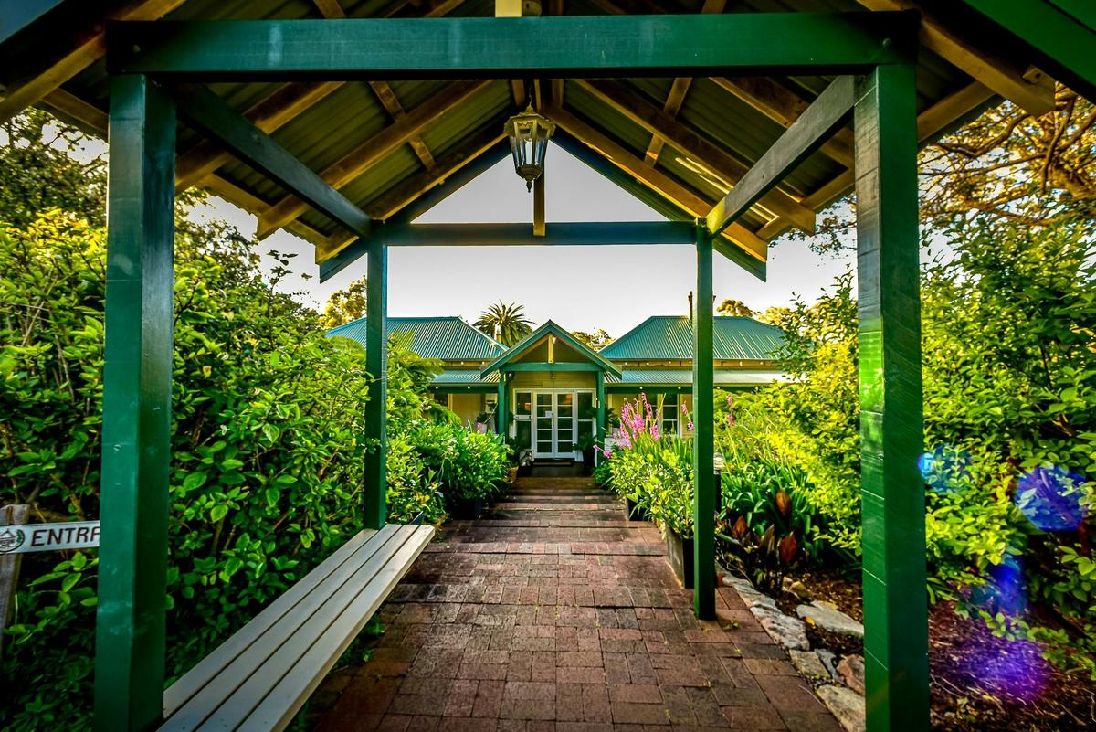 Enter from the garden into this peaceful Guest House