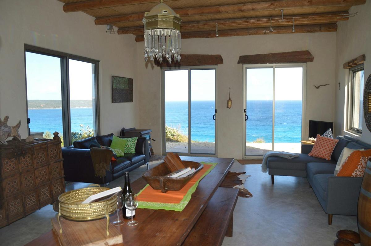 Casa Lejano