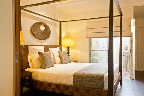 One Bedroom Apartment