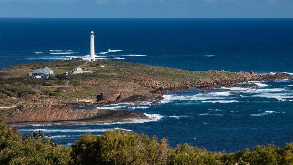 Kalgoorlie, Esperance, Albany, Margaret River, Fremantle 12-Day Tour