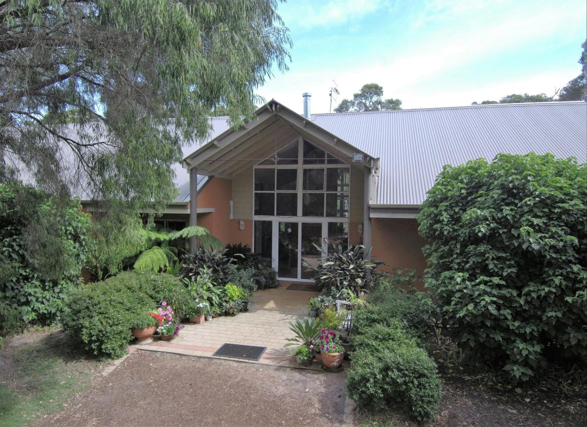 Front Entrance to Margaret River Bread and Breakfast
