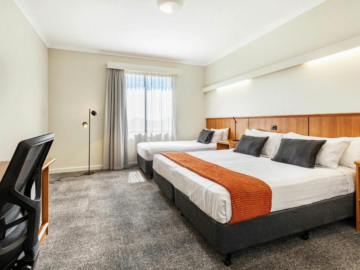 Standard King & Single Room