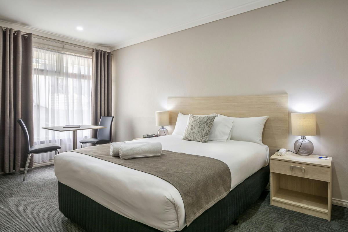 Executive Queen Suite