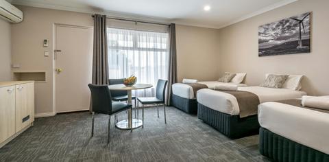 Deluxe Family Room