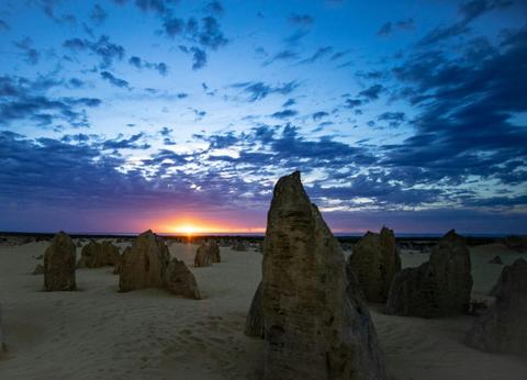 Pinnacles Sunset Dinner and Stargazing Tour