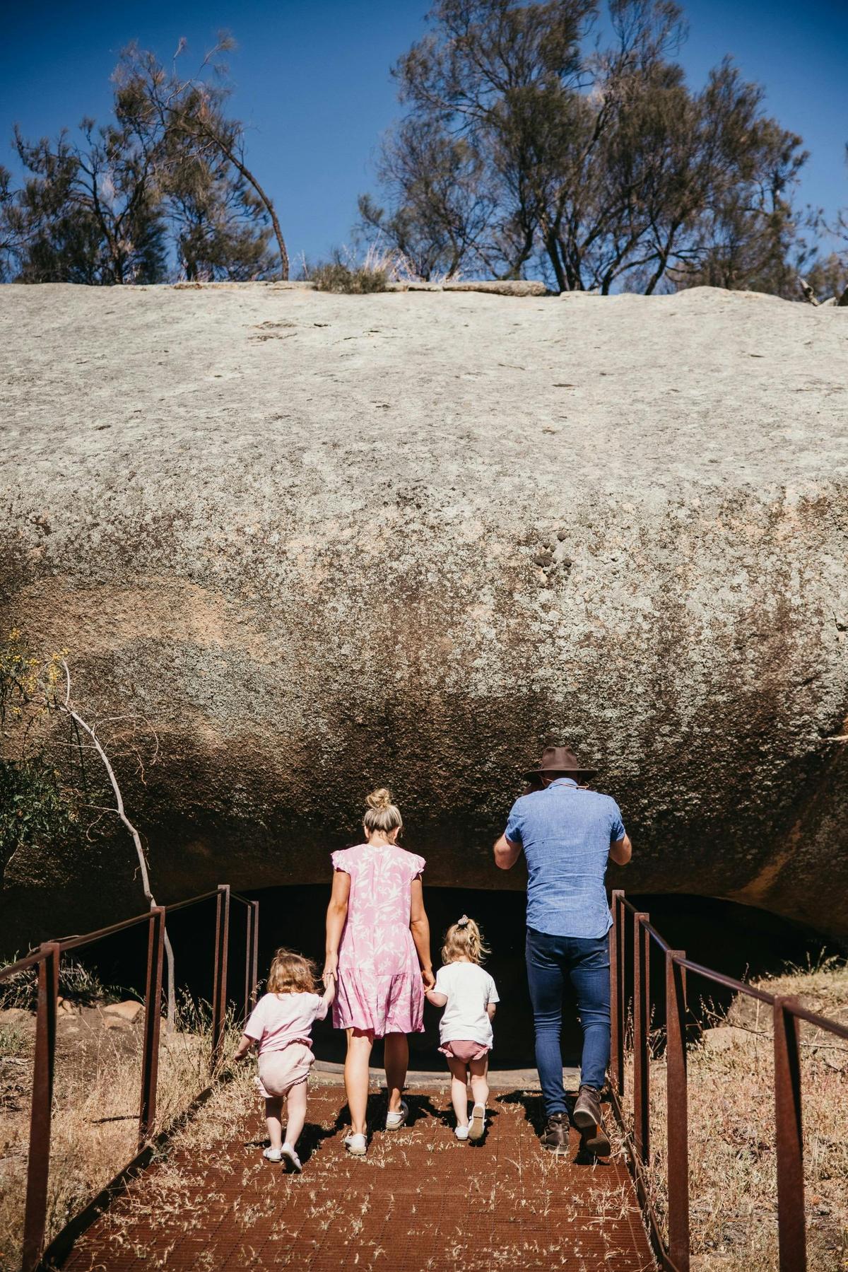 Mulka's Cave, Hyden