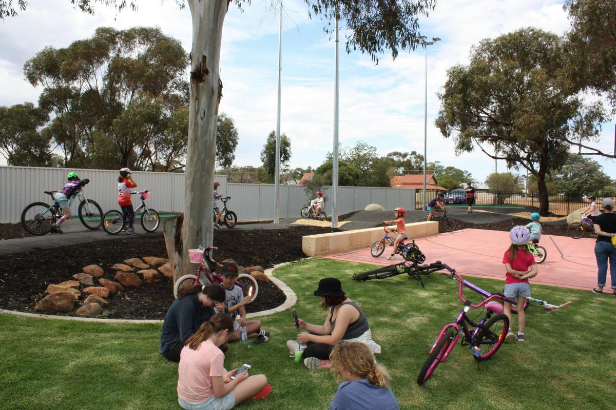 Pump track