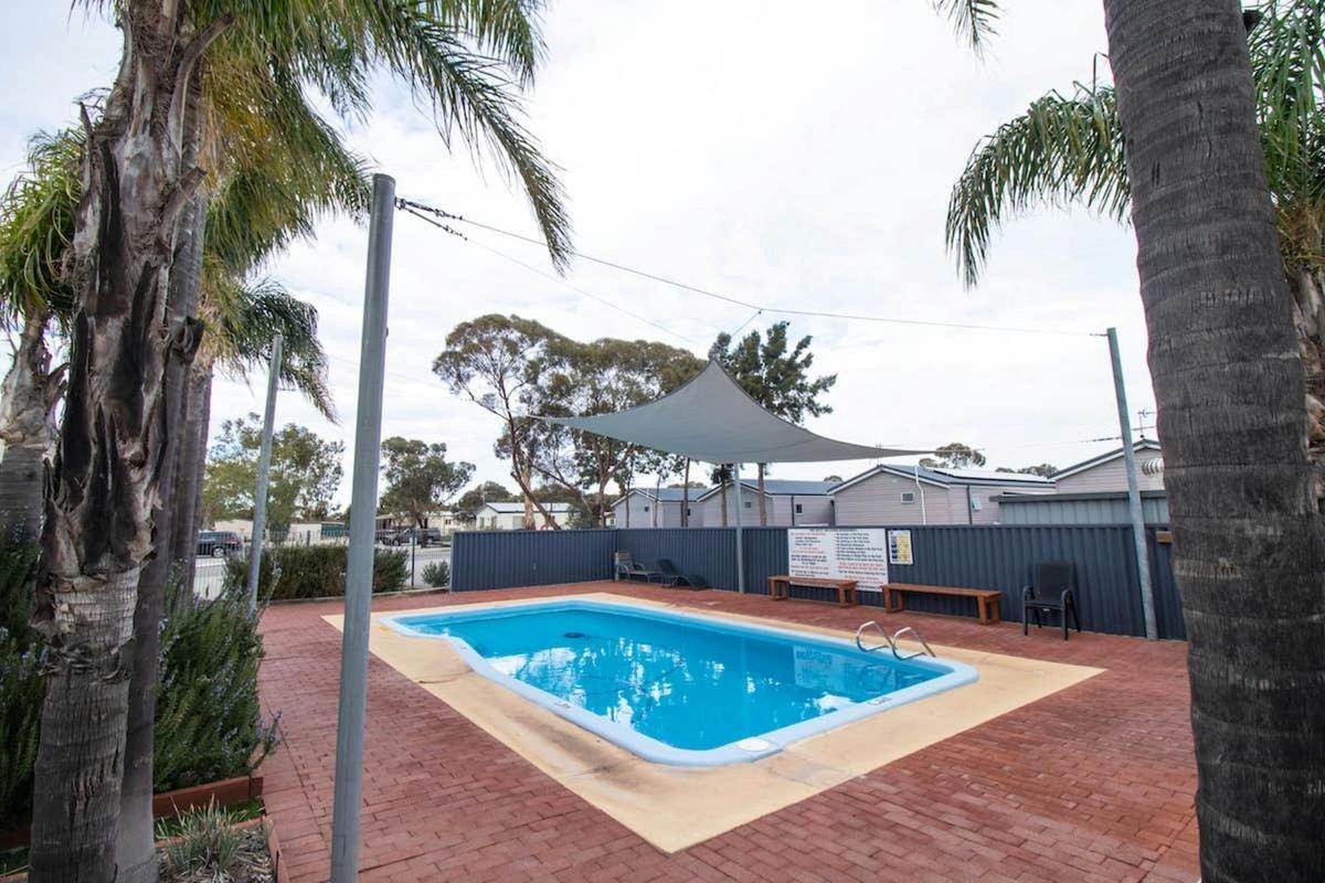 Merredin Tourist Park pool
