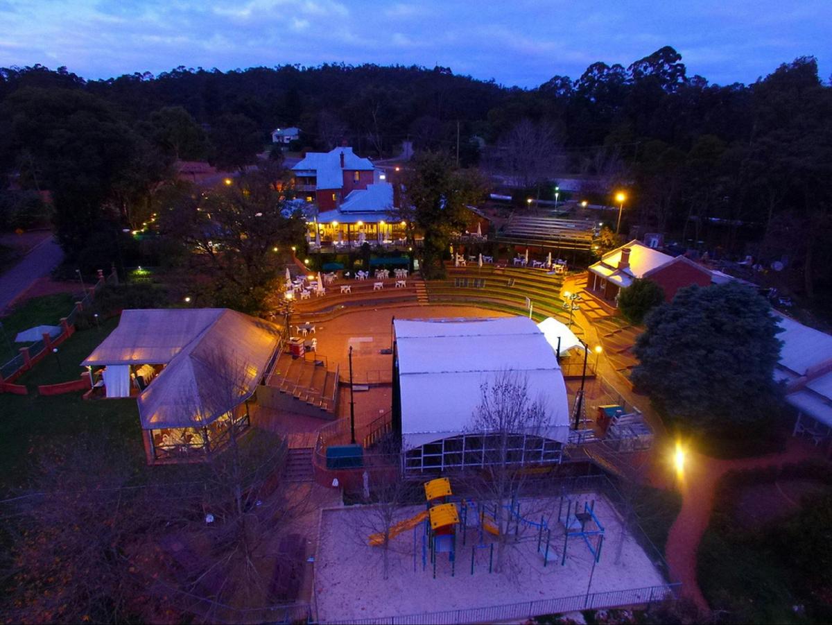 Mundaring Weir Hotel