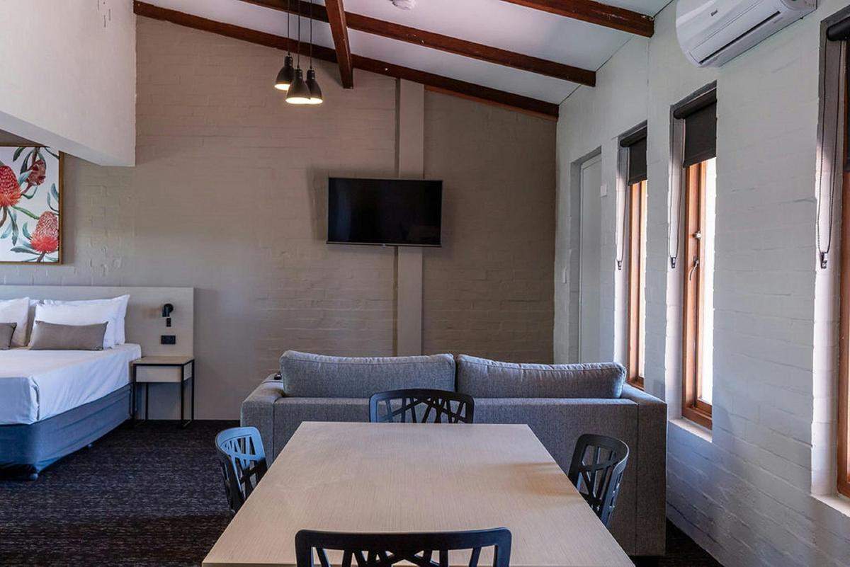 One Bedroom Apartment