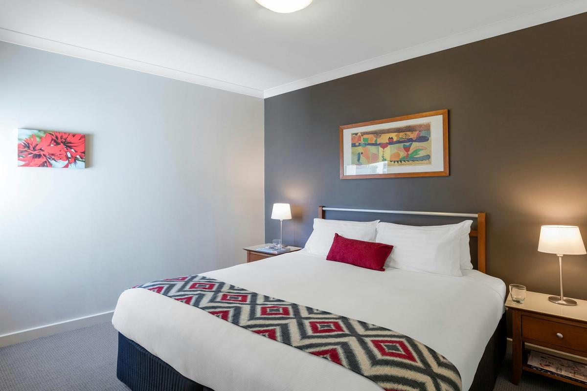 2 Bedroom, 1 Bathroom Apartment