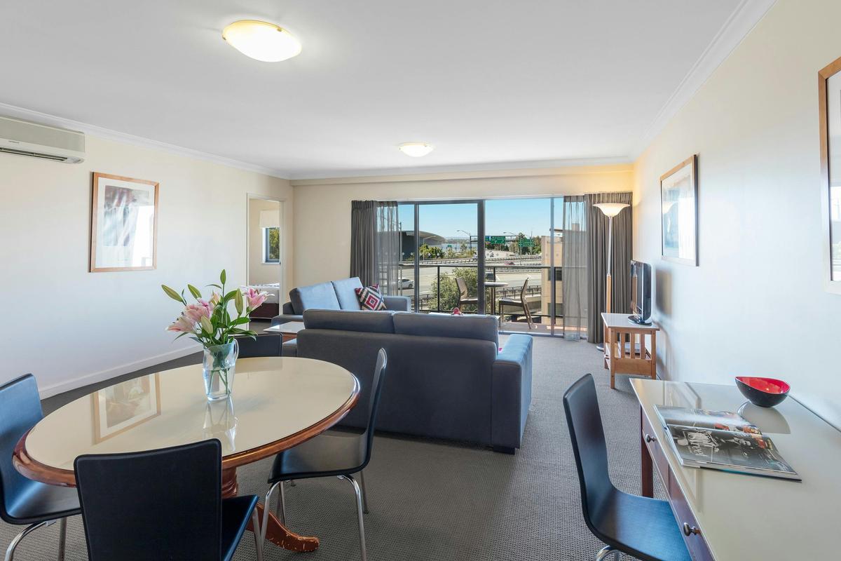 2 Bedroom, 1 Bathroom Apartment