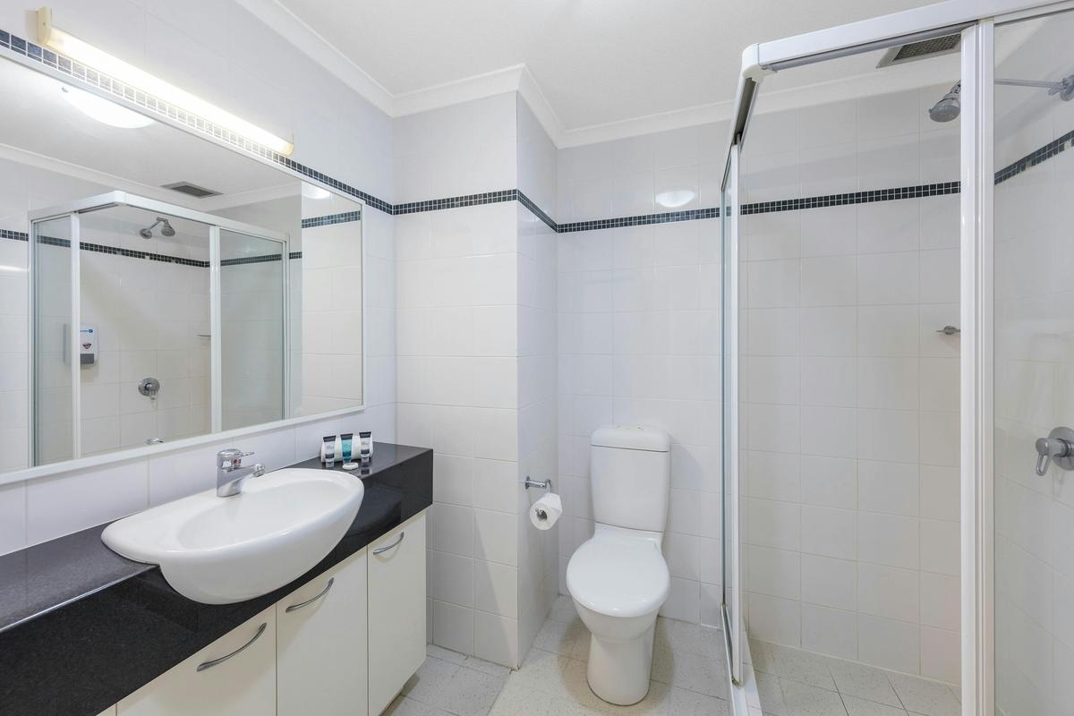 2 Bedroom, 2 Bathroom Apartment