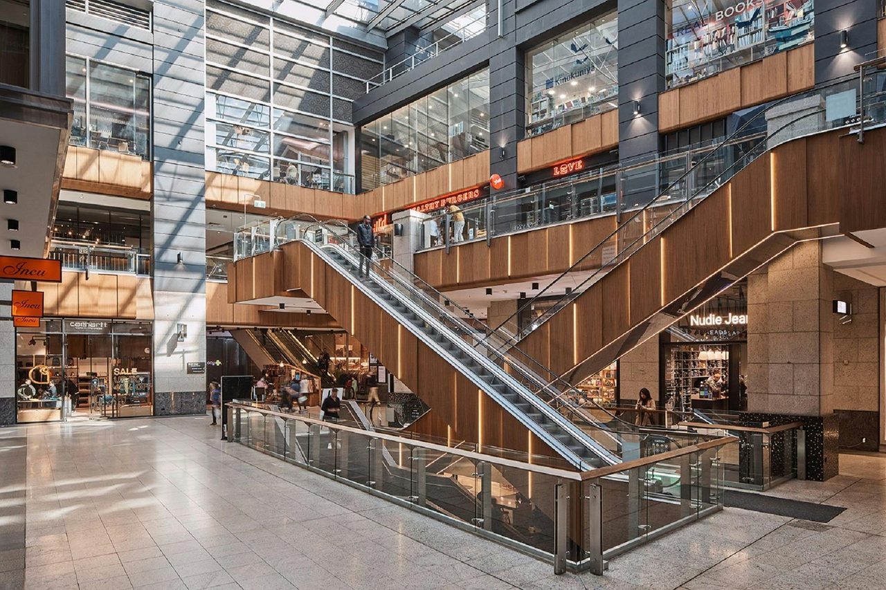 The Galeries inside view of main atrium
