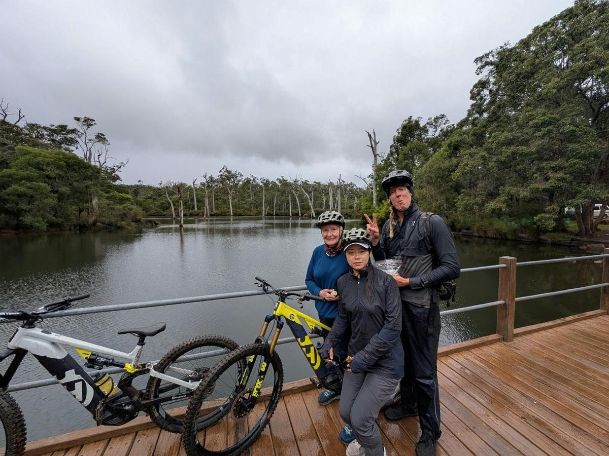WADANDI TRACK half day scenic E-Bike tour - Margaret River