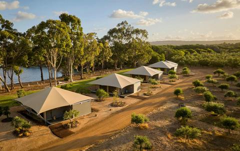 Lakeside Glamping Bungalow