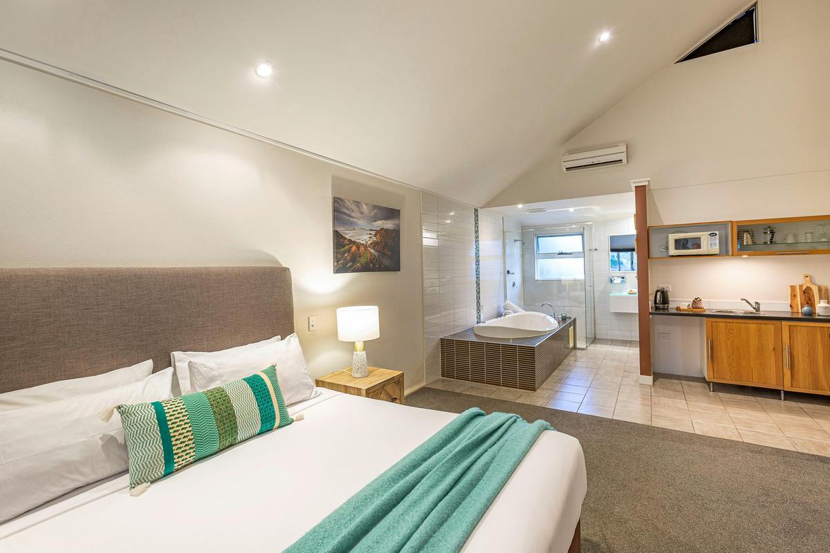 Beautifully appointed Upstairs King Spa Studio