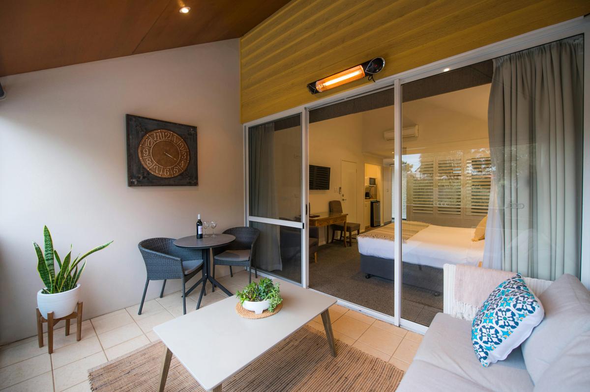 Balcony King Spa Room