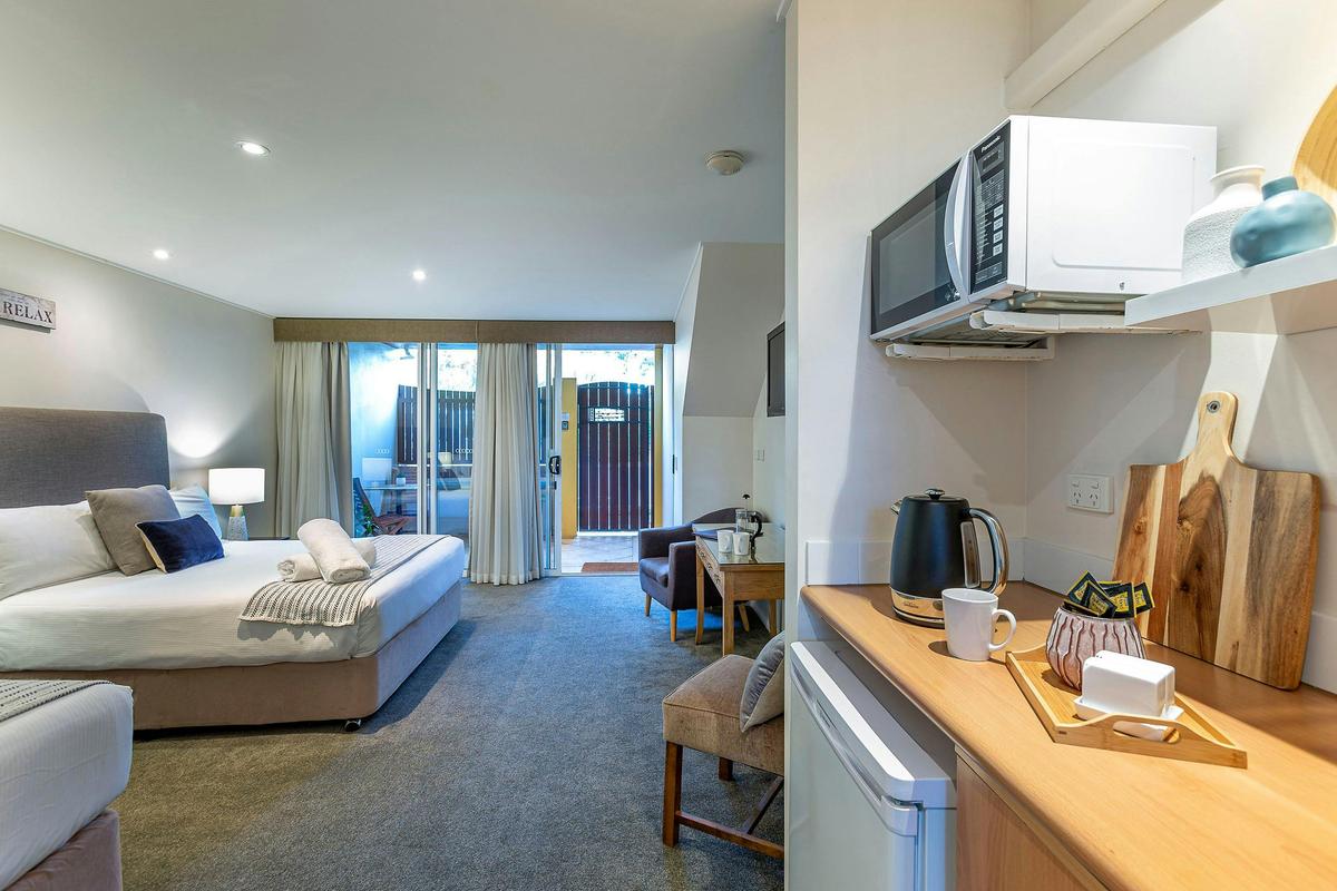 Standard Courtyard Room