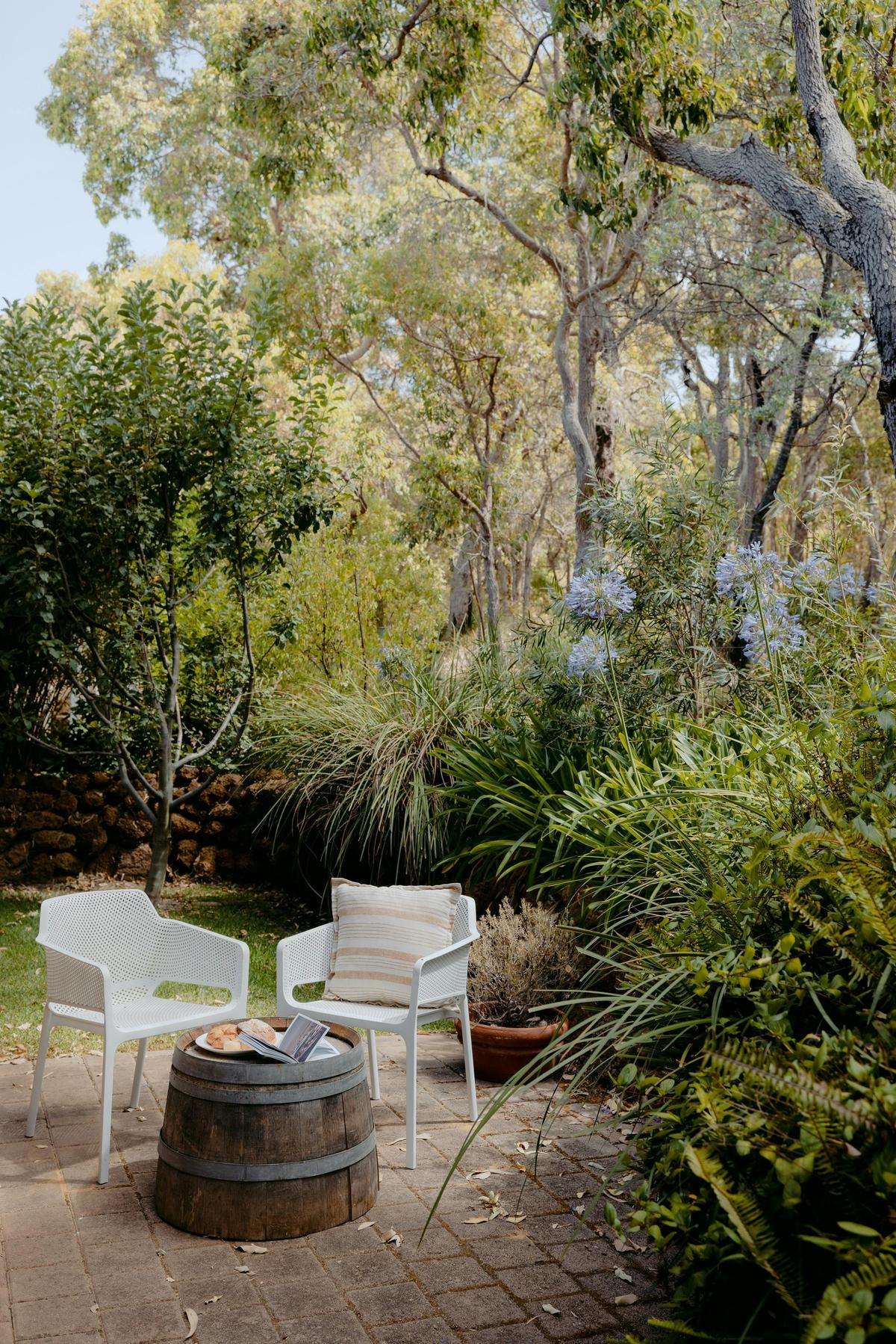 Dunsborough, Lush hideaway, fire place