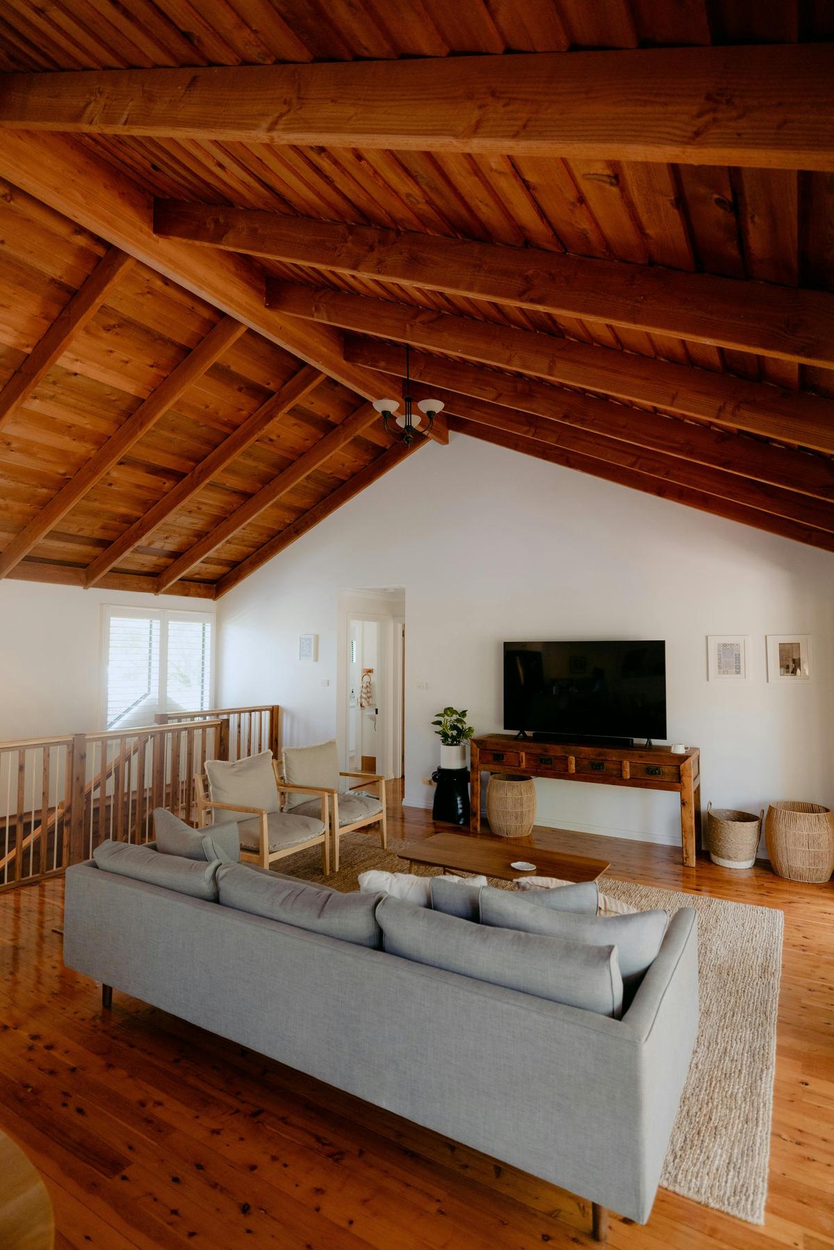 Dunsborough, Lush hideaway, fire place