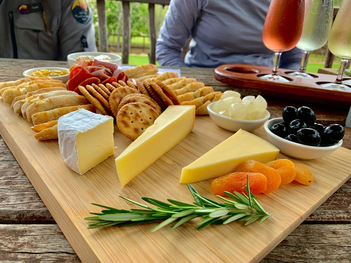 Dwellingup Hike, Wine & Dine Experience