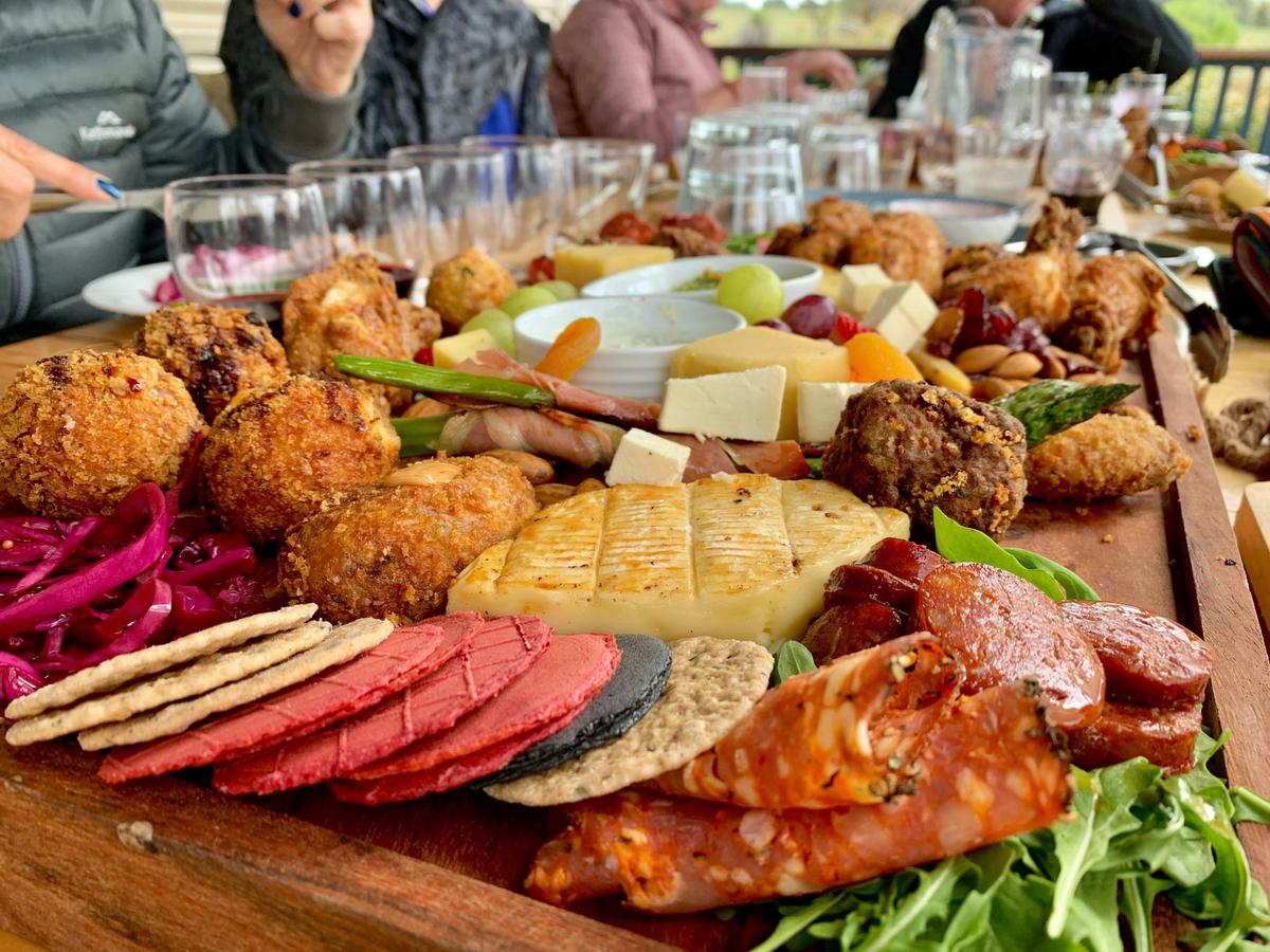 Collie Hike, Wine & Dine Experience