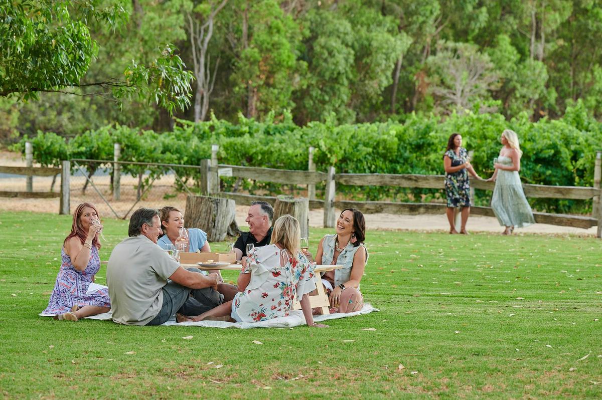 Picnic at Peel Estate Wines