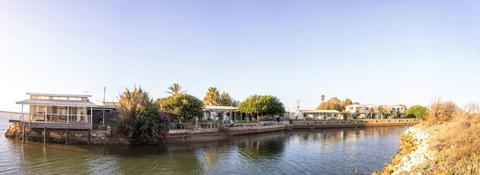 Pelican  Point Waterfront Resort