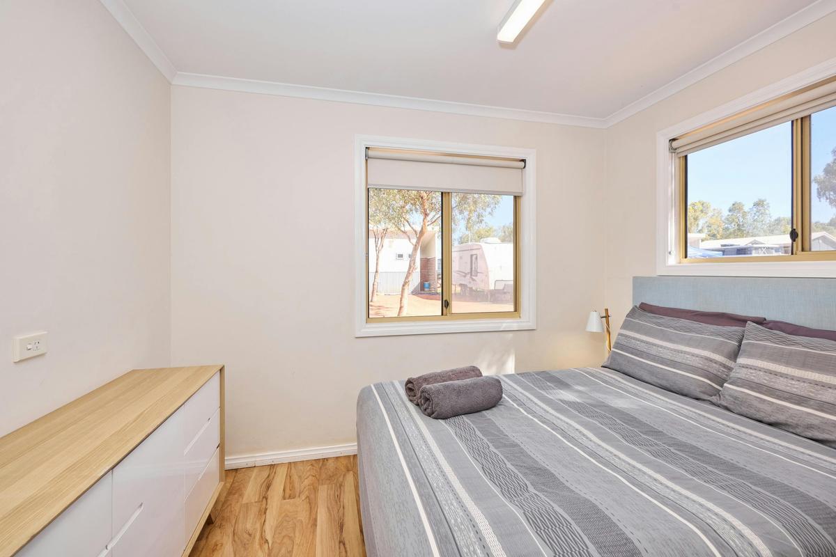 1 Bedroom Family External Bathroom