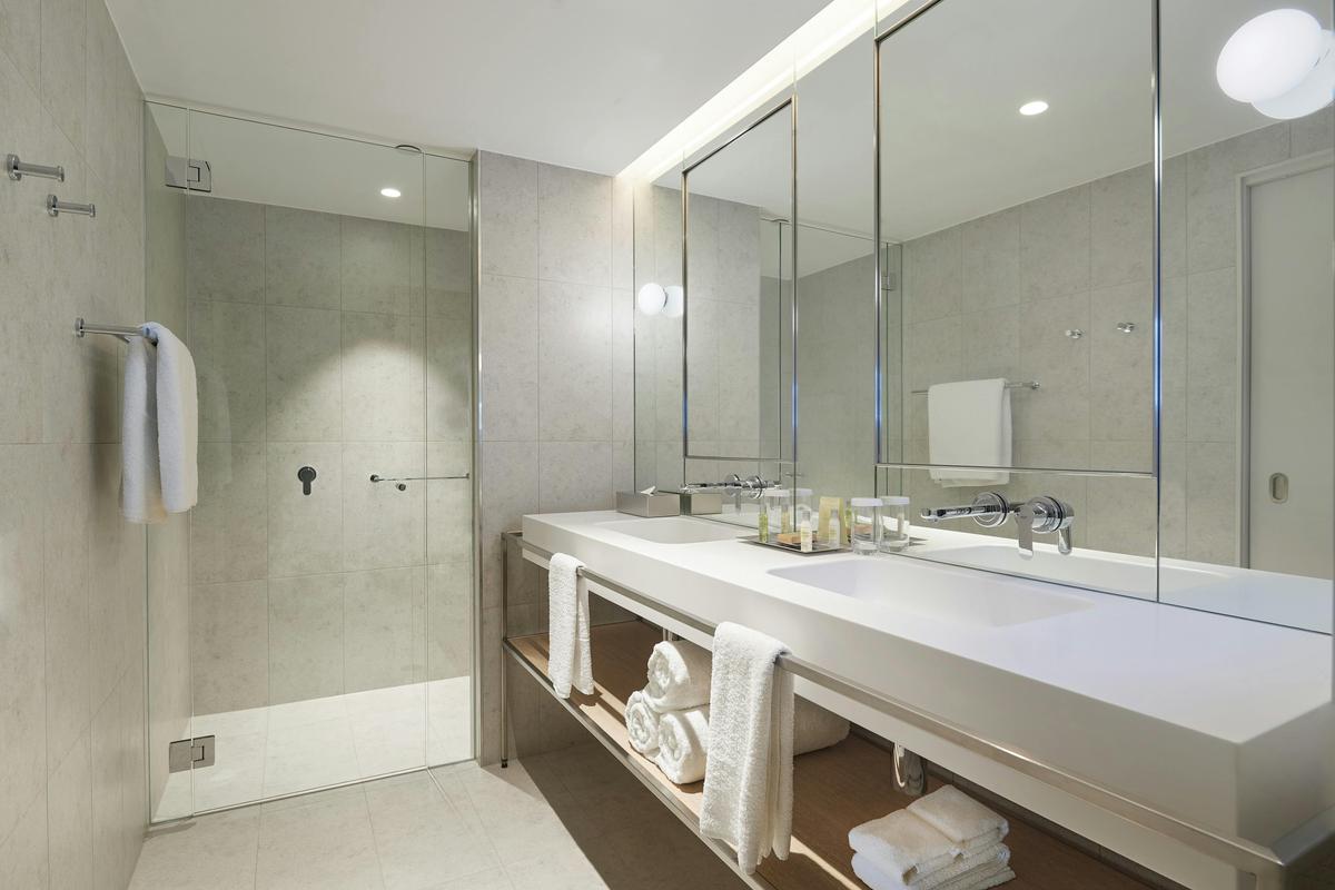 Deluxe/Executive Rooms