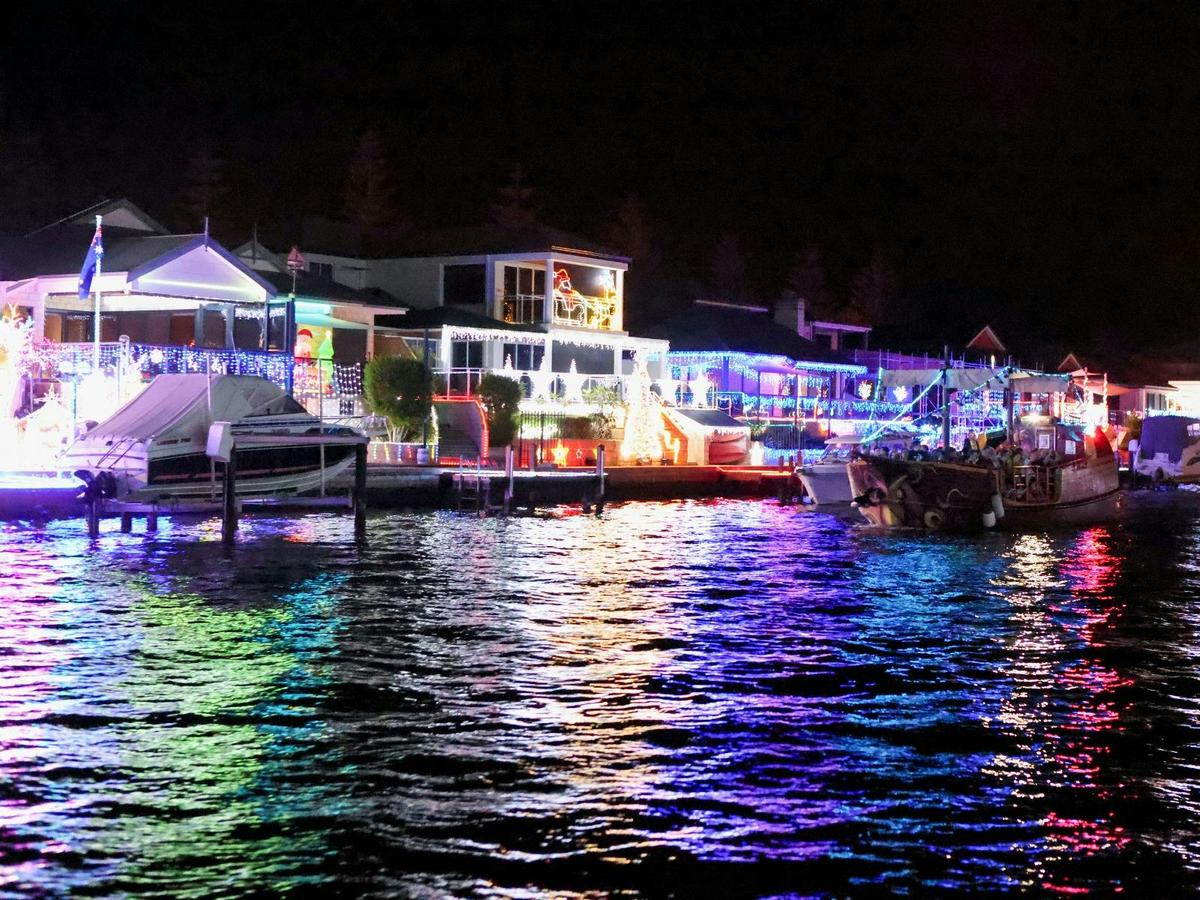 Mandurah Christmas Lights Tour