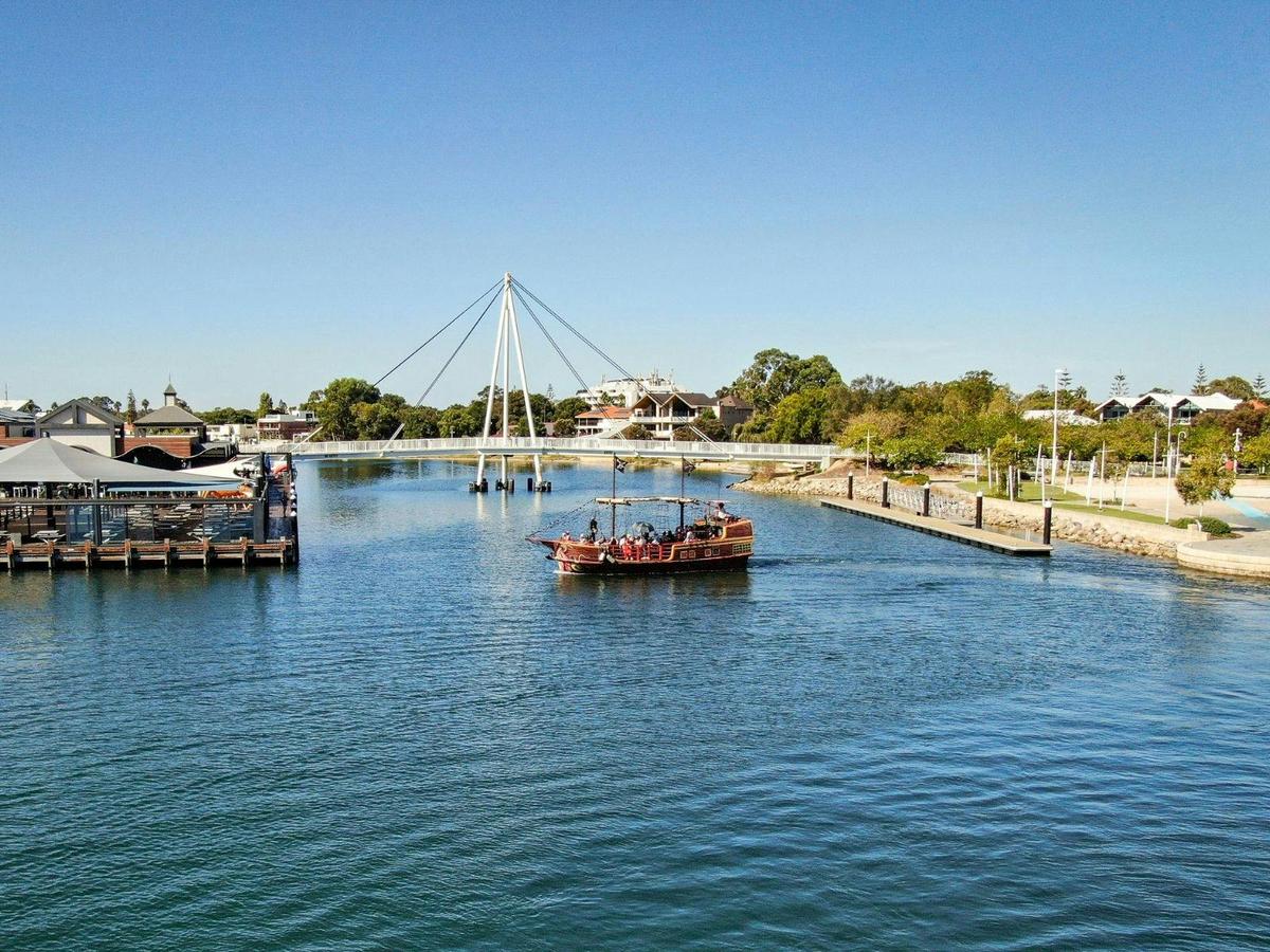 1.5 Hour Scenic Cruise