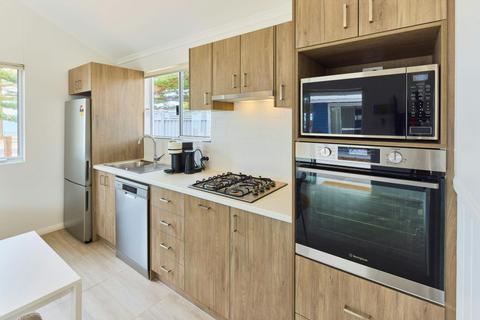 One Bedroom Bay Studio