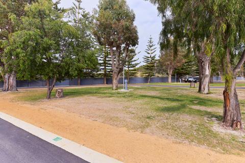 Powered Grass Site
