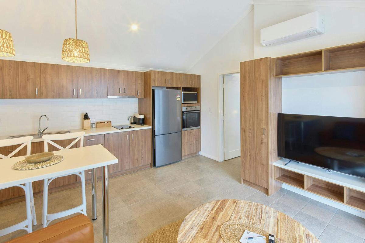 One Bedroom Garden Studio