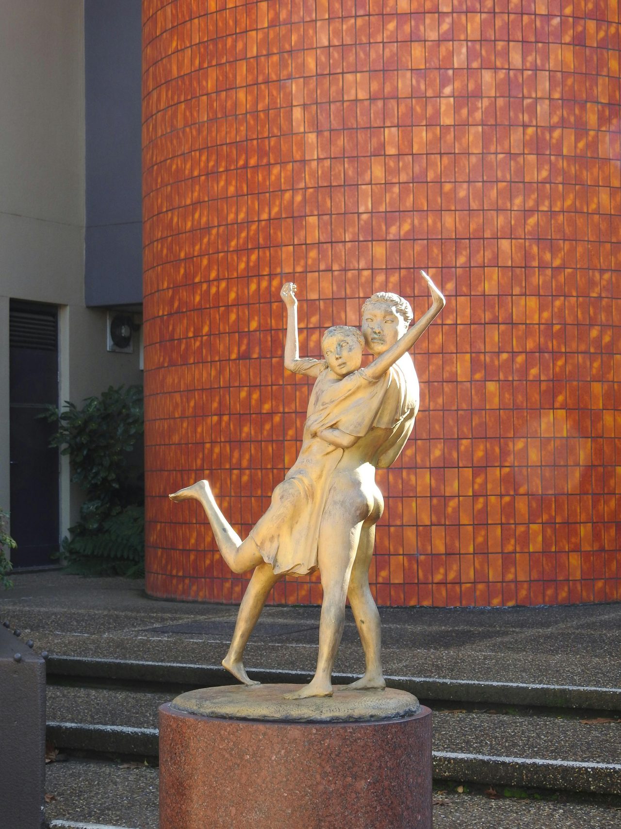 Statue of Empathy - Kunihiko Isshiki