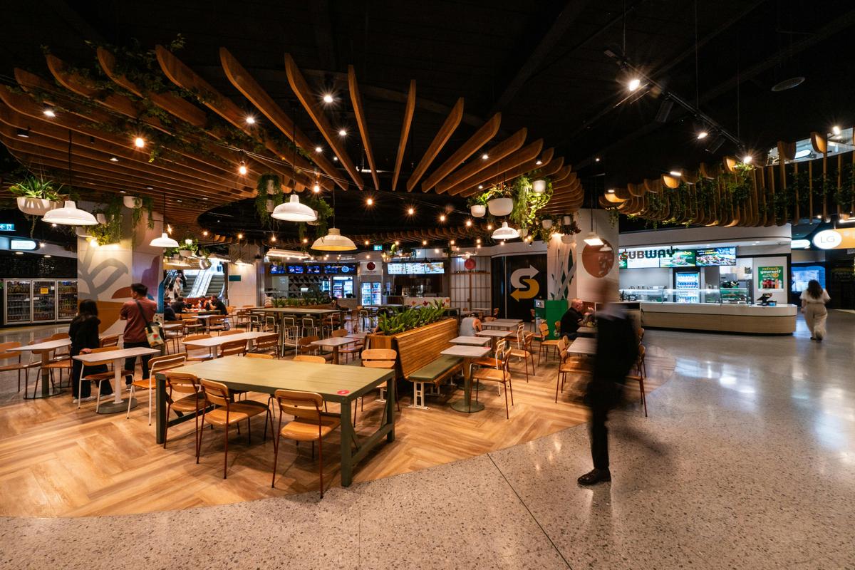 raine square food court