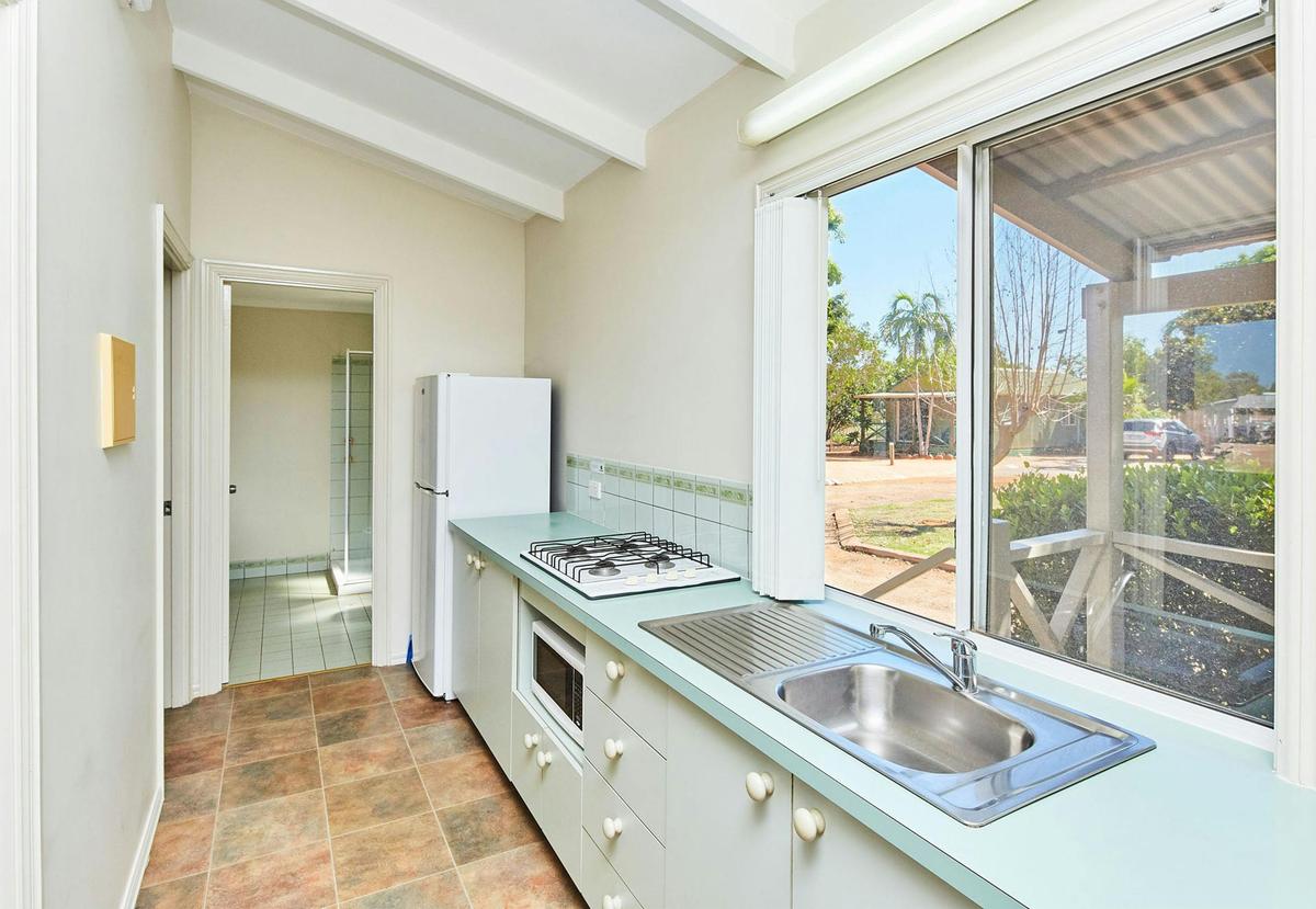 Standard 2 Bedroom Cabin - Sleeps Three