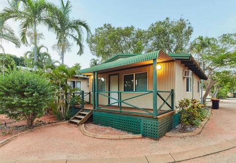2 Bedroom Cabin - Sleeps Five