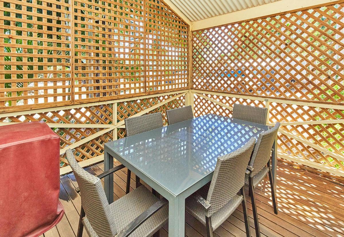 2 Bedroom Queen Cabin - Sleeps Four