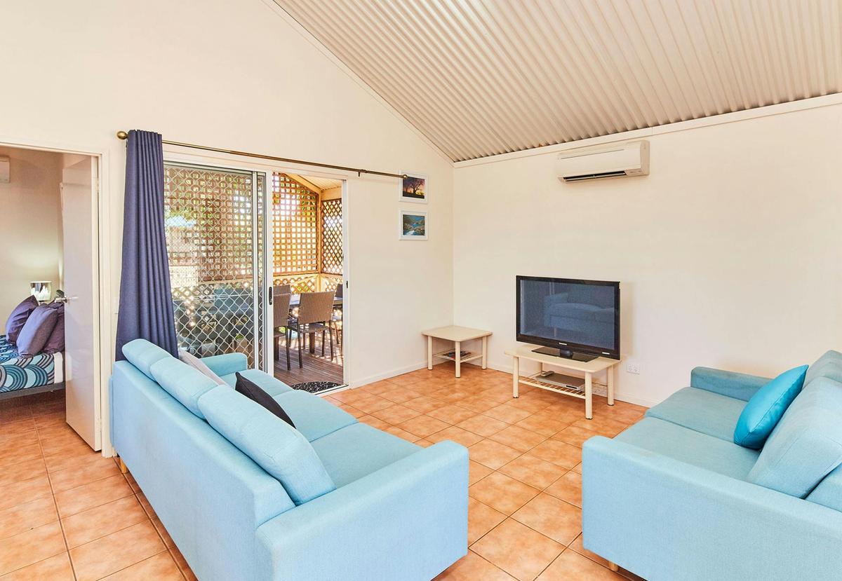 2 Bedroom Queen Cabin - Sleeps Four