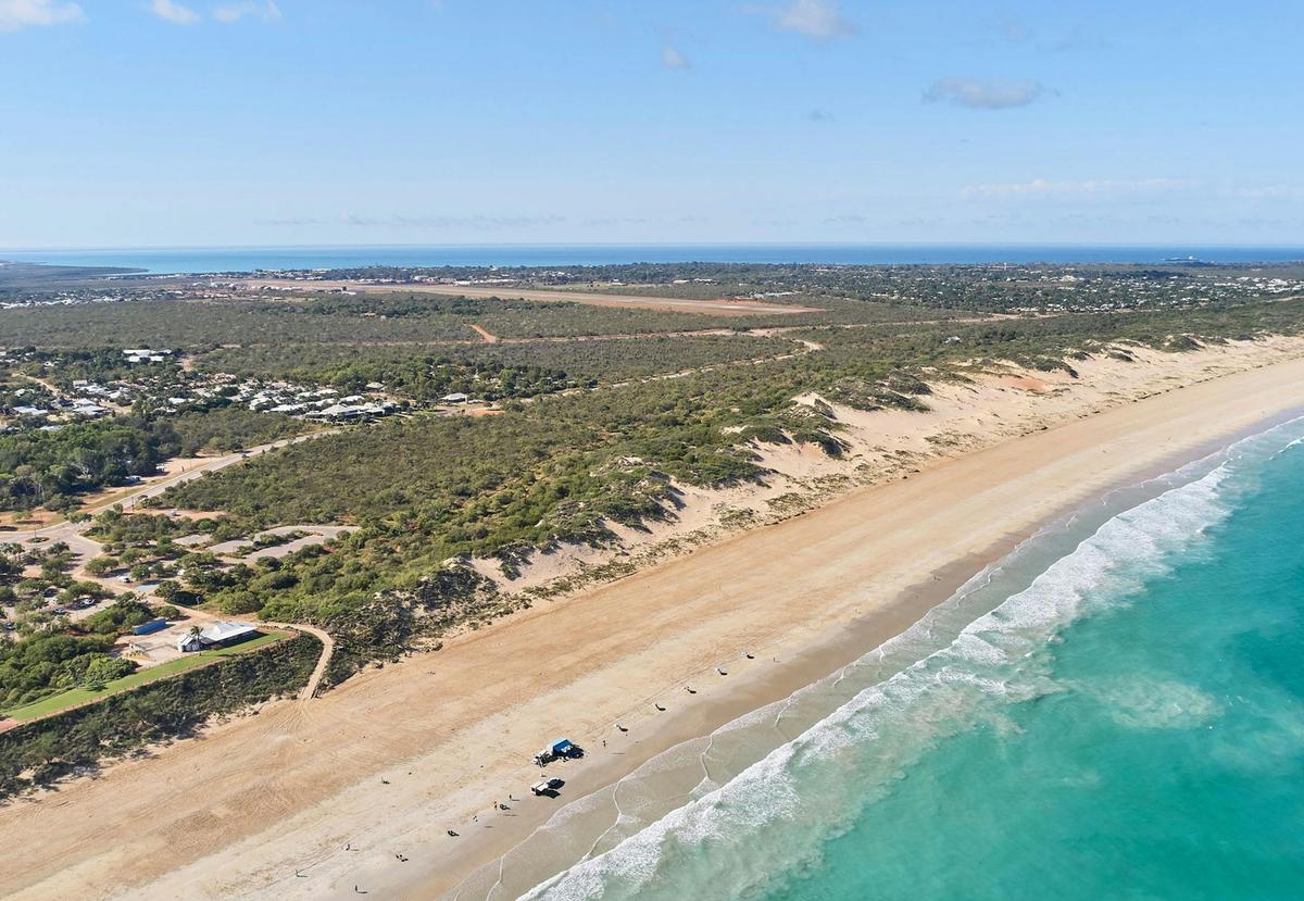 Stones throw to the iconic Cable Beach