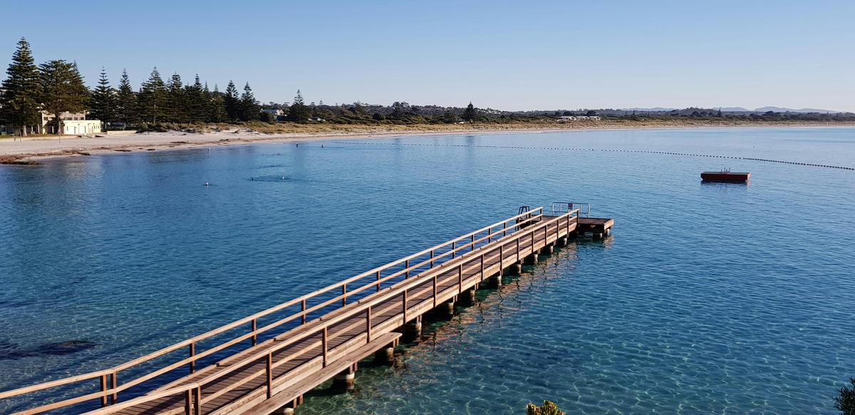 A short stroll to Middleton Beach Jetty