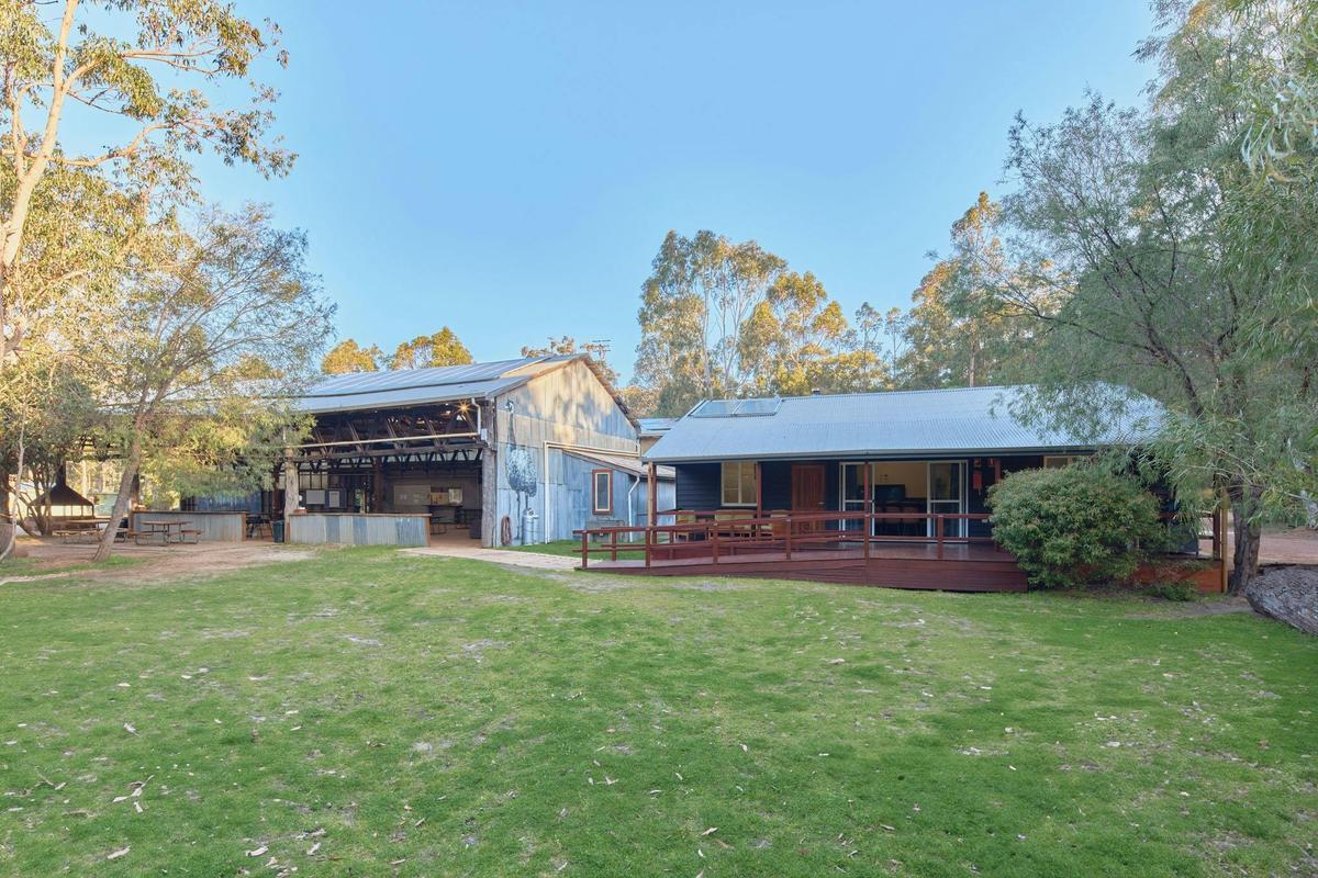 4 Bedroom Eco Lodge