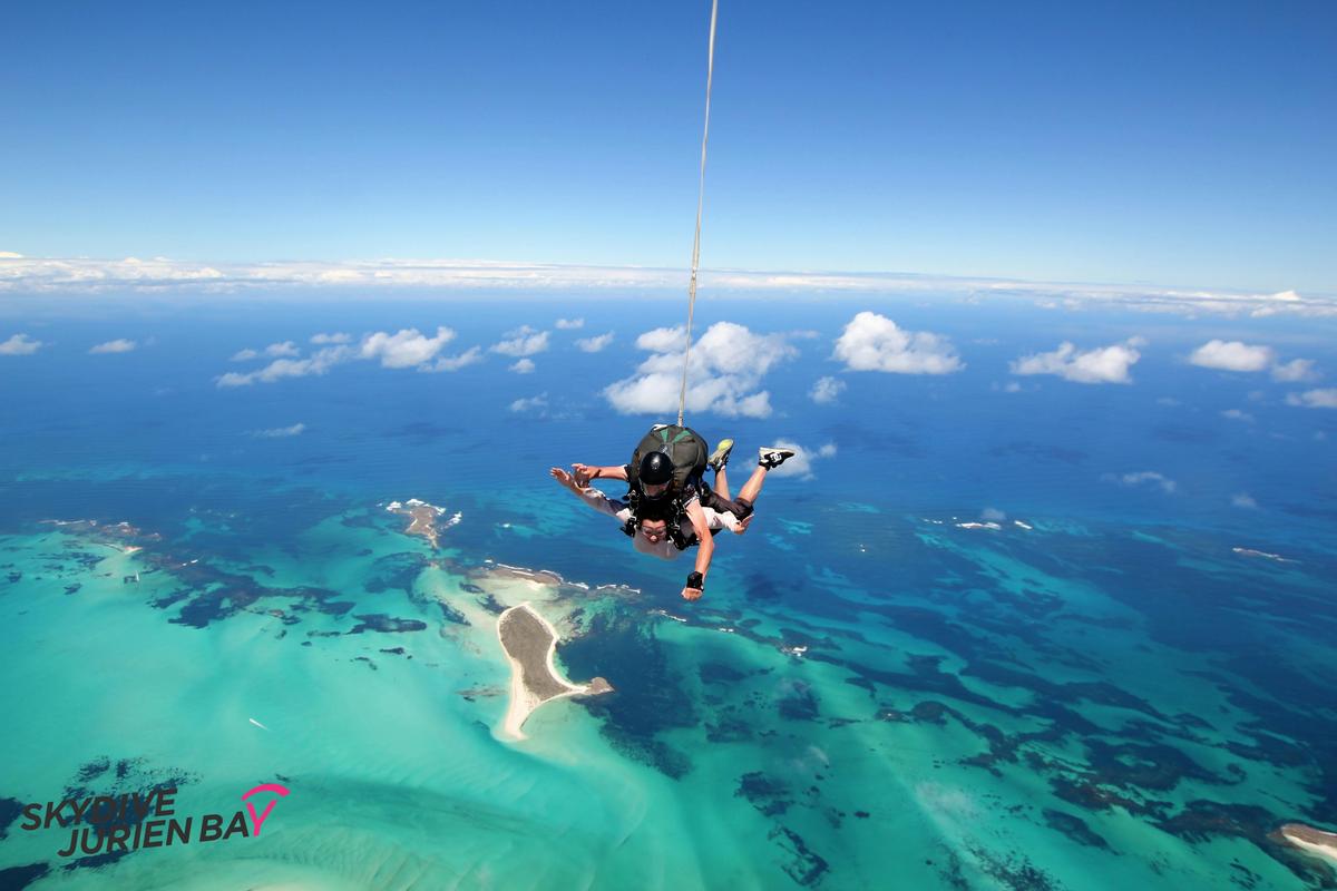 Tandem skydive over stunning turquoise waters of Jurien Bay Marine Park