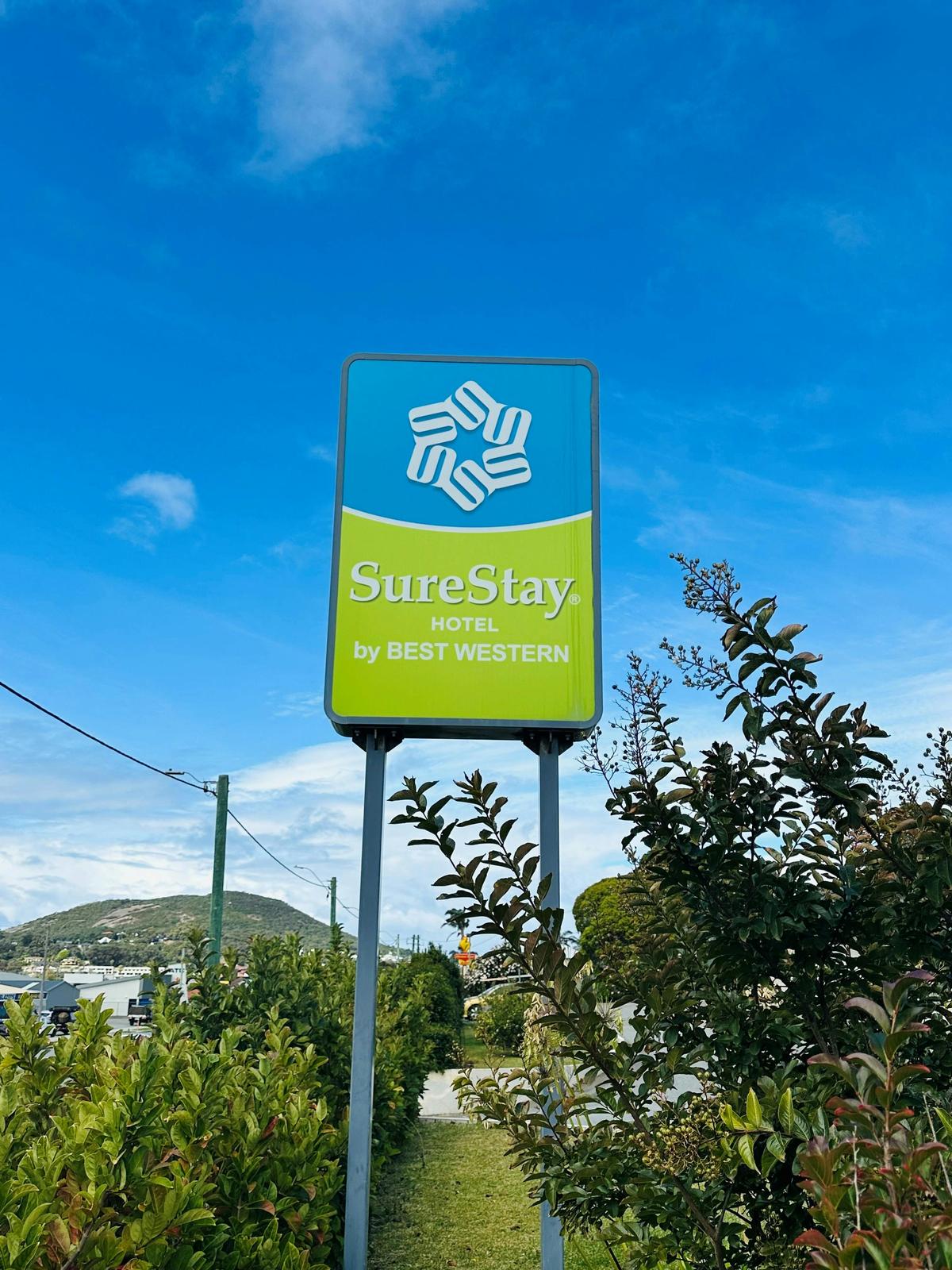 sunny, clear sky, sign, garden