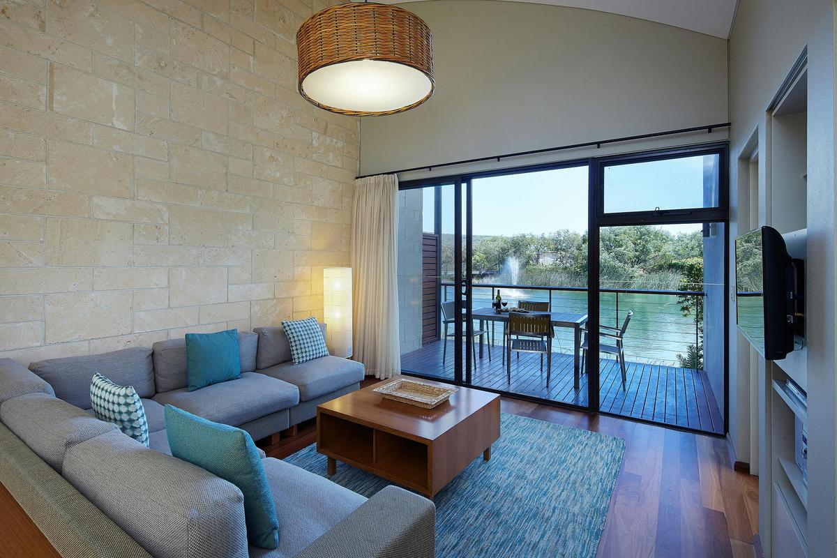 One Bedroom Lake View Villa