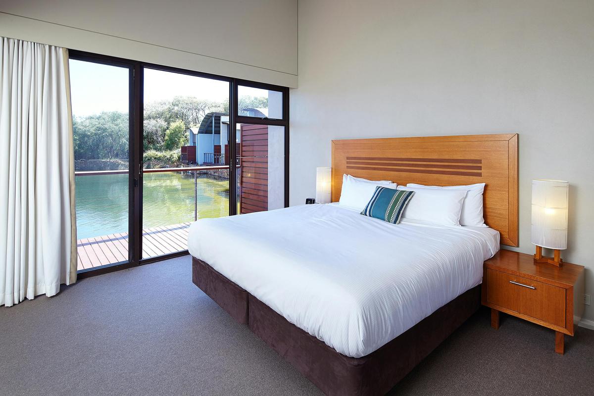 One Bedroom Lake View Villa