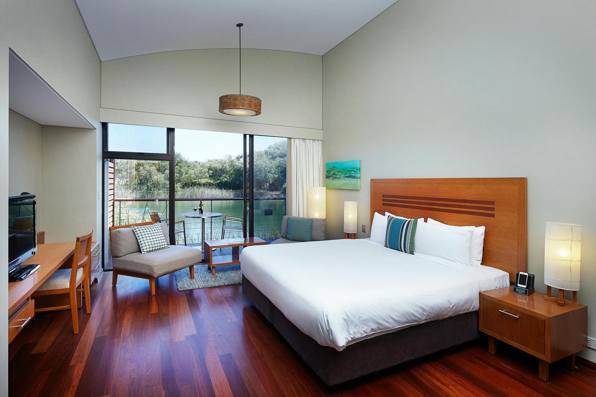 Studio Lake View Villa